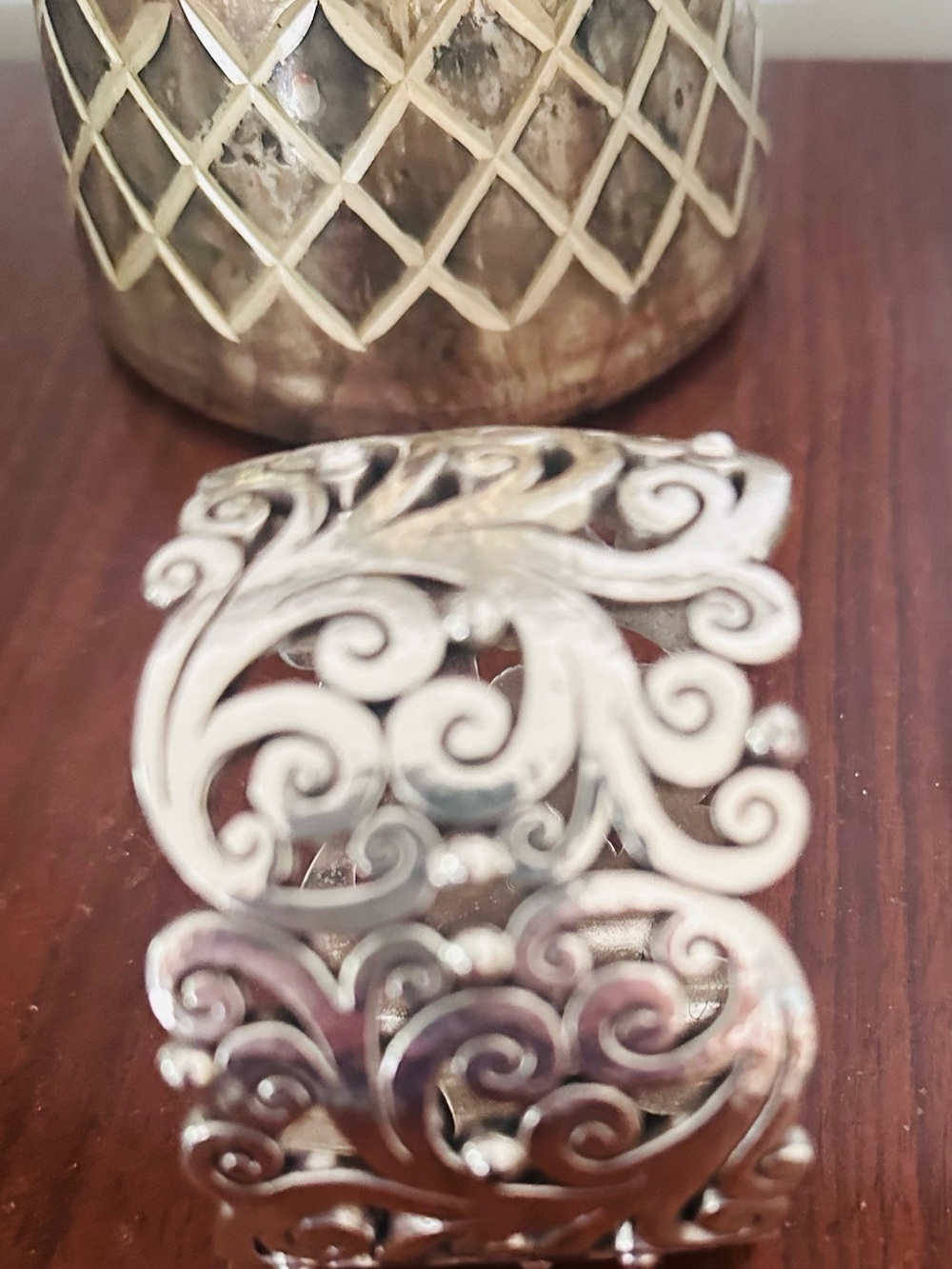 Brighton 🖤 "Madrid Lace" Wide Hinged Bangle Bracelet-Retired - Picture 3 of 6